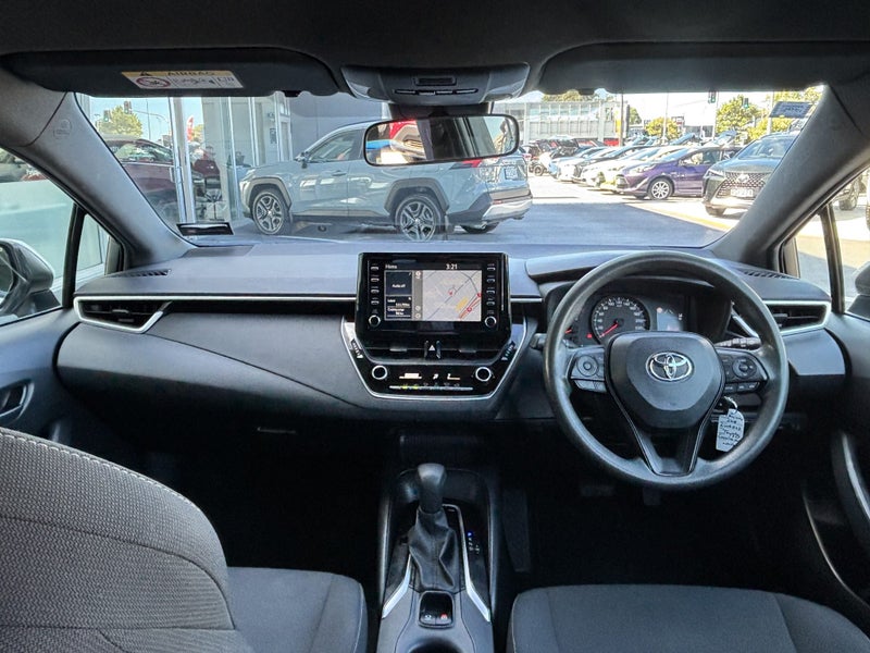 2018 Toyota Corolla GX 2.0P PETROL POPULAR HATCH image 2