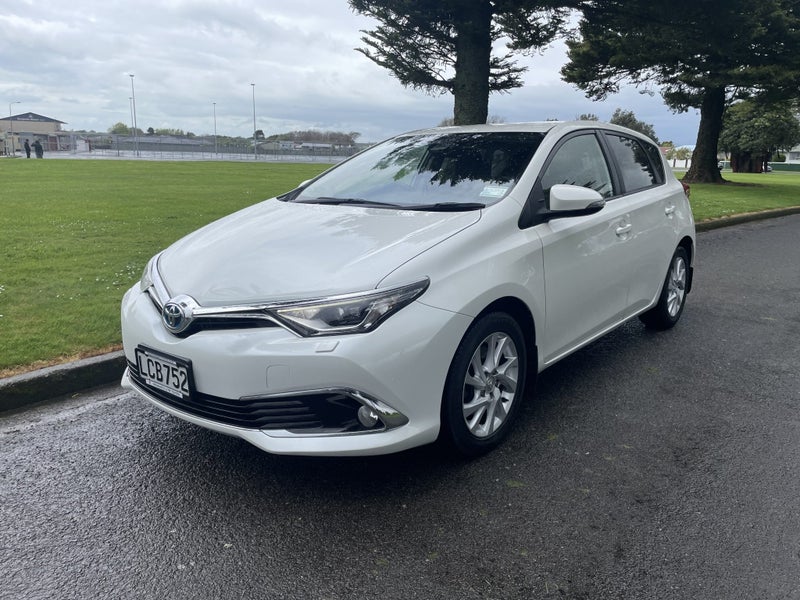 2018 Toyota Corolla HYBRID FWD 1.8P Automatic H... image 1
