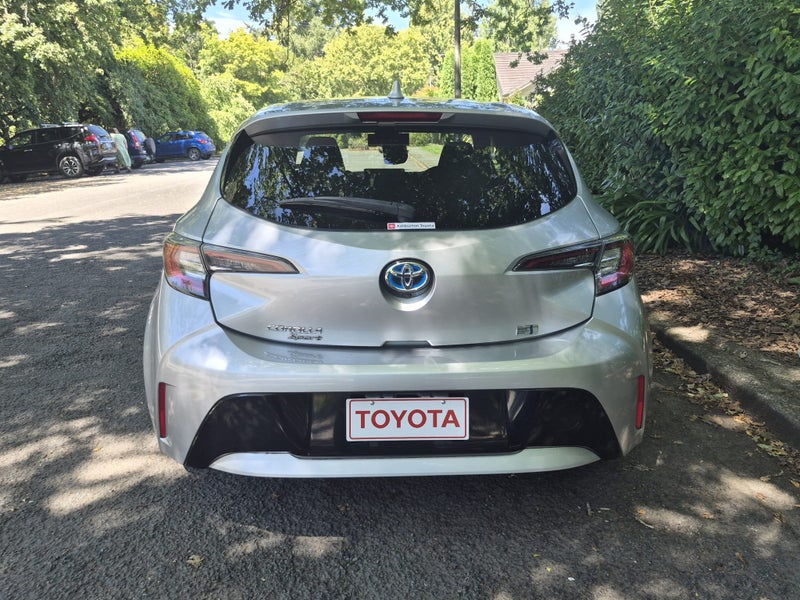 2018 Toyota Corolla Sport 1.8 Hybrid G 5 Dr Hatch image 4