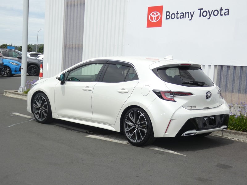 2018 Toyota Corolla Sport 1.8 Hybrid G Z image 2