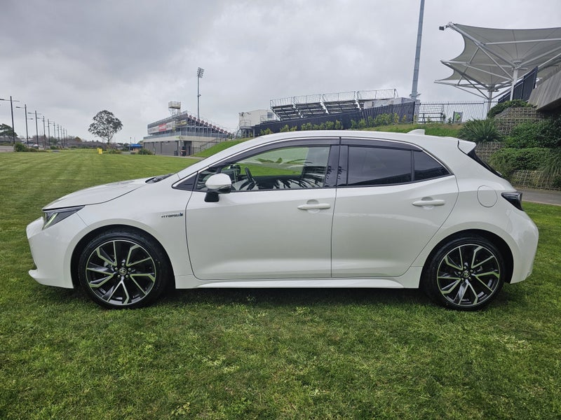 2018 Toyota Corolla Sport 1.8 Hybrid G Z Hybrid... image 4