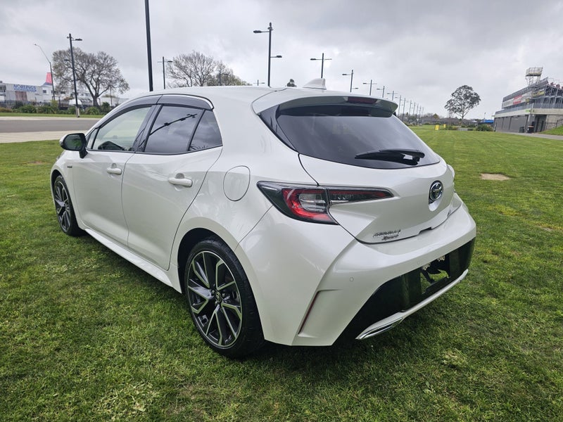 2018 Toyota Corolla Sport 1.8 Hybrid G Z Hybrid... image 5