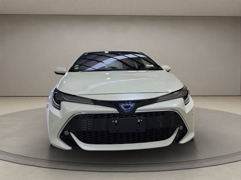 2018 Toyota Corolla Sport 1.8L Hybrid G 2WD Hat... image 3
