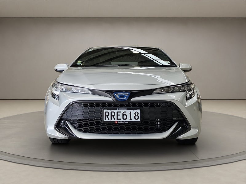 2018 Toyota Corolla Sport 1.8L Hybrid G FWD Hat... image 2