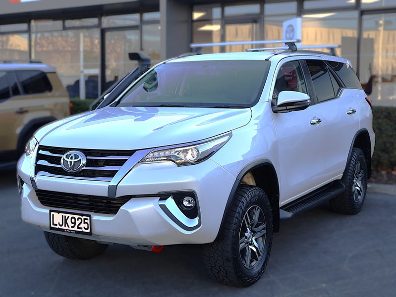 2018 Toyota Fortuner 4WD GXL 2.8 Diesel Auto image 3