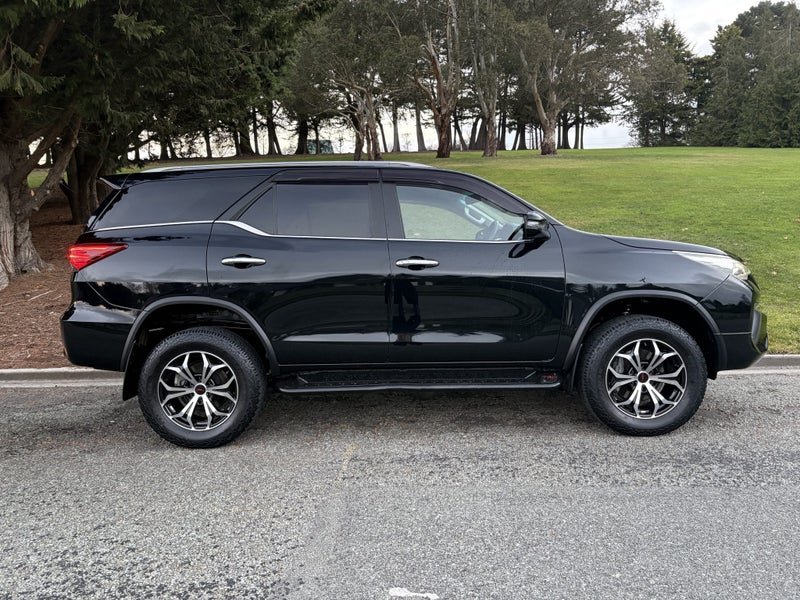 2018 Toyota Fortuner 4WD GXL 2.8DT SUV/5 6AT image 4