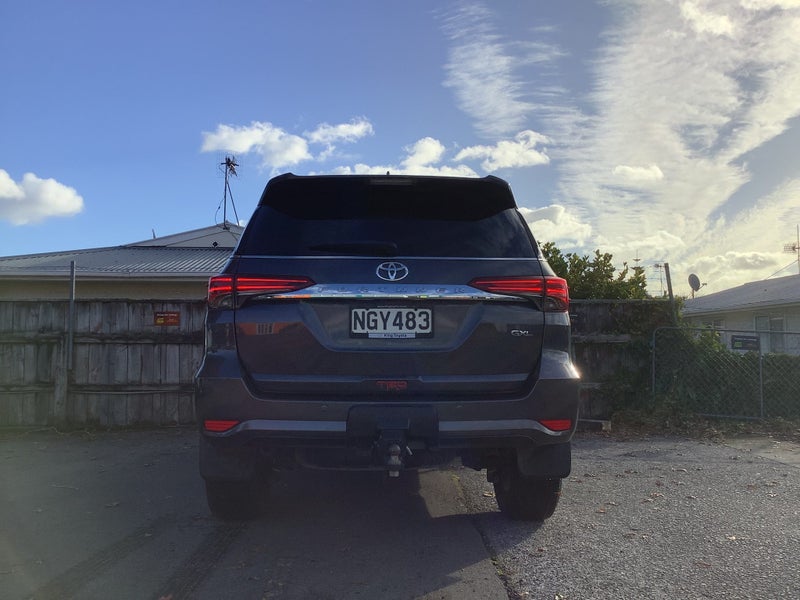 2018 Toyota Fortuner 4WD TRD 2.8DT SUV image 4