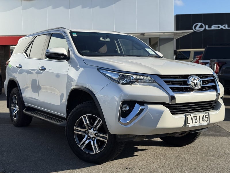 2018 Toyota Fortuner Gxl 2.8D/4Wd/6At/Sw image 2