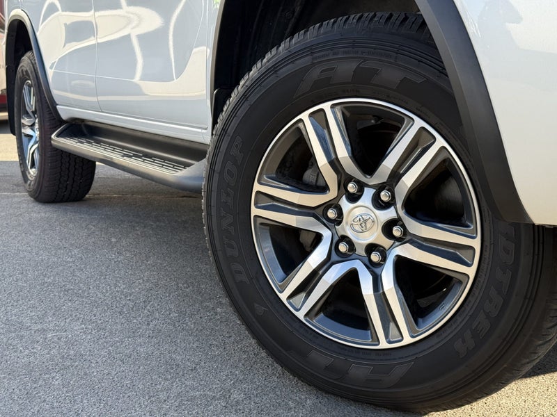 2018 Toyota Fortuner Gxl 2.8D/4Wd/6At/Sw image 3