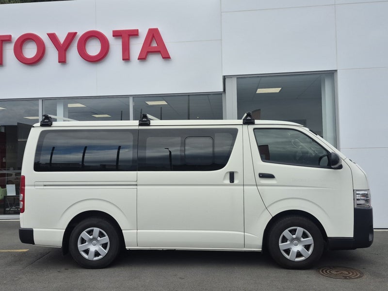 2018 Toyota Hiace ZL 3.0TD Auto 2WD image 2