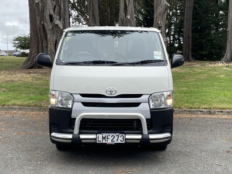 2018 Toyota Hiace ZL RWD 3.0TD image 2
