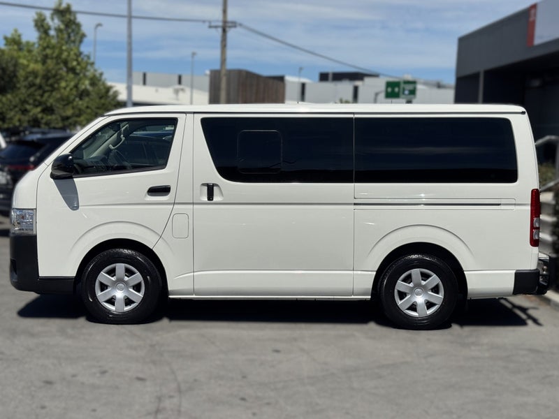 2018 Toyota Hiace ZL RWD 3.0TD VAN AUTO image 4