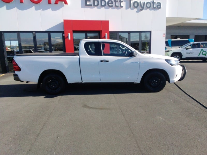 2018 Toyota Hilux 2WD S 2.8DT EXTRA CAB UTE/4 5... image 2