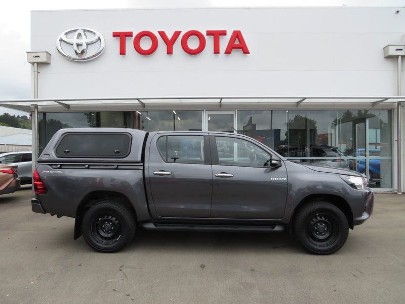 2018 Toyota Hilux 2WD SR 2.8DT DOUBLE CAB UTE/4... image 4