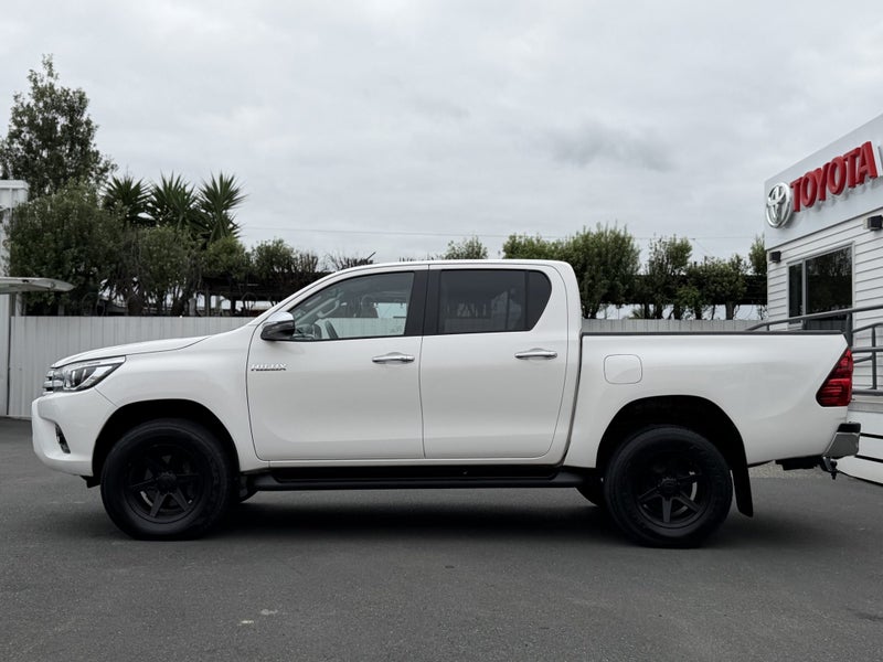 2018 Toyota Hilux 2WD SR5 2.8DT DOUBLE CAB UTE/... image 4