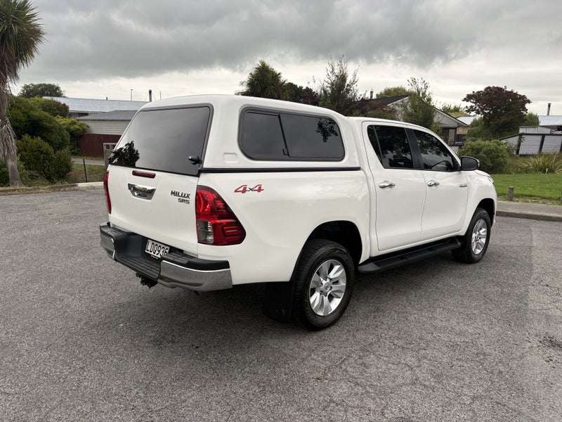2018 Toyota Hilux 4WD SR5 2.8DT DOUBLE CAB UTE/... image 5