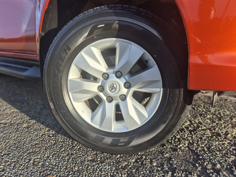 2018 Toyota Hilux 4WD SR5 2.8DT DOUBLE CAB UTE/... image 2