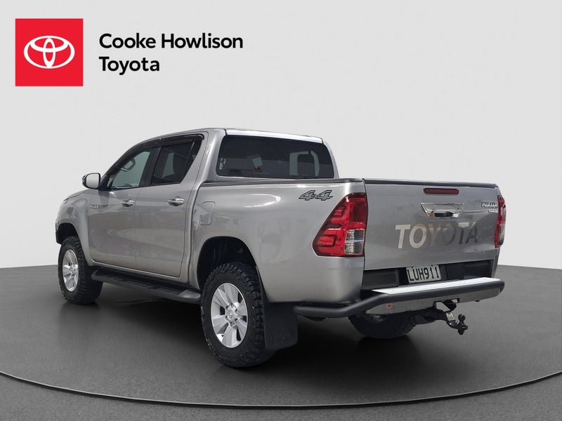 2018 Toyota Hilux 4WD SR5 image 5
