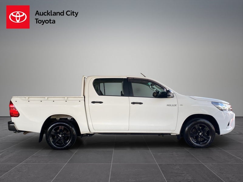 2018 Toyota Hilux S 2.8DT DOUBLE CAB 2WD UTE 5MT image 2