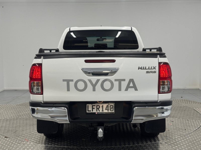 2018 Toyota Hilux SR5 2.8DT 4WD image 4