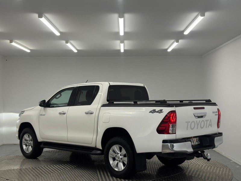 2018 Toyota Hilux SR5 2.8DT 4WD image 5