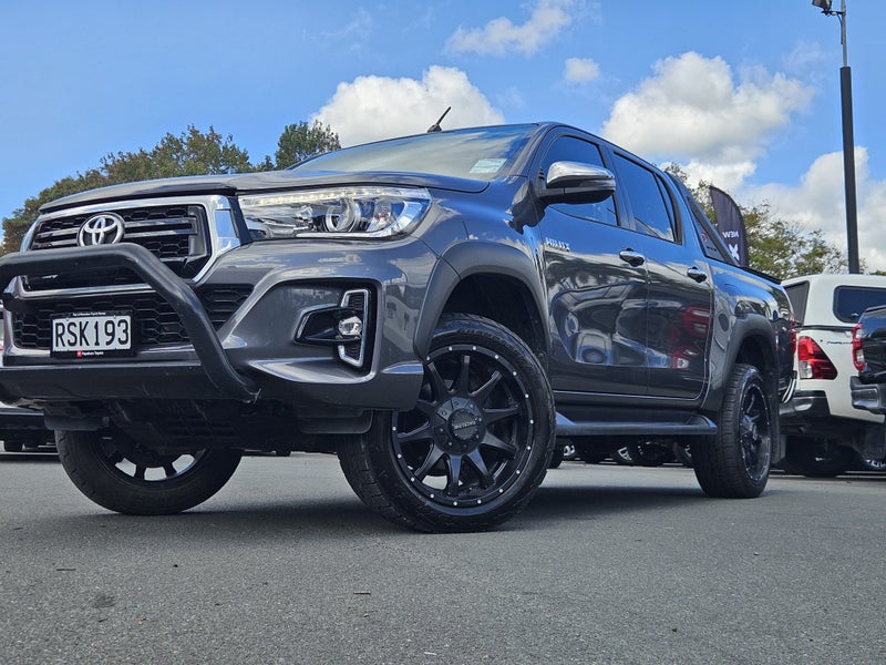 2018 Toyota Hilux SR5 2.8DT 6MT 2WD image 2