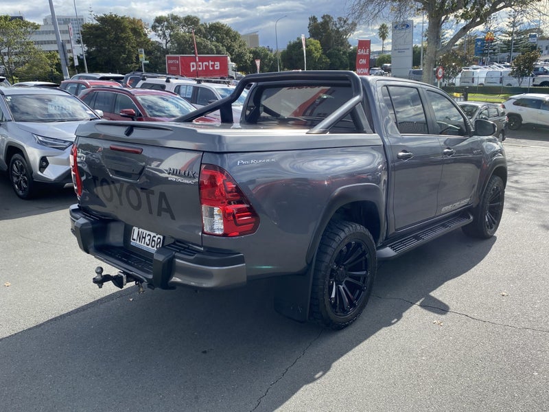 2018 Toyota Hilux SR5 CRUISER 2.8DT 6AT 2WD image 3