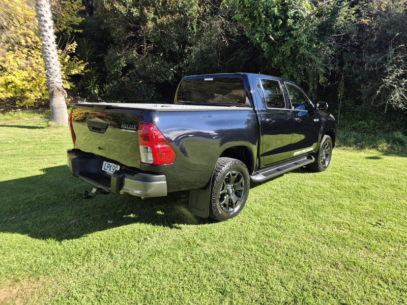 2018 Toyota Hilux SR5 CRUISER 2.8DT 6AT 4WD image 4