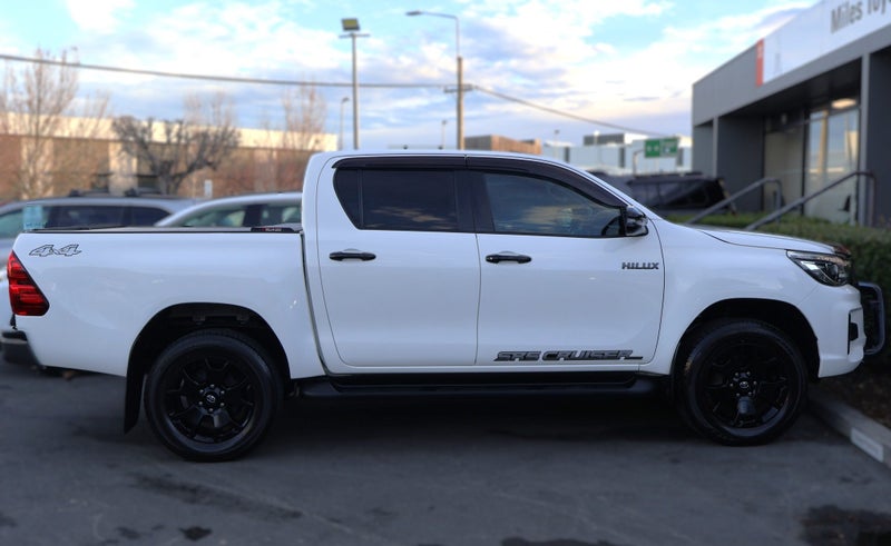 2018 Toyota Hilux SR5 CRUISER 2.8DT 6AT 4WD image 3