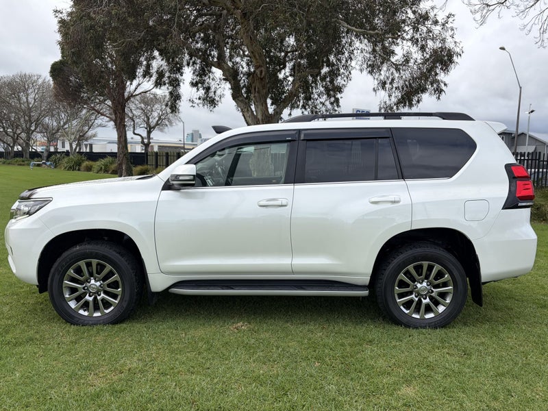 2018 Toyota Land Cruiser Prado Landcruiser Prad... image 4