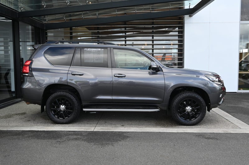 2018 Toyota Land Cruiser VX 2.8 Turbo Diesel 4W... image 5