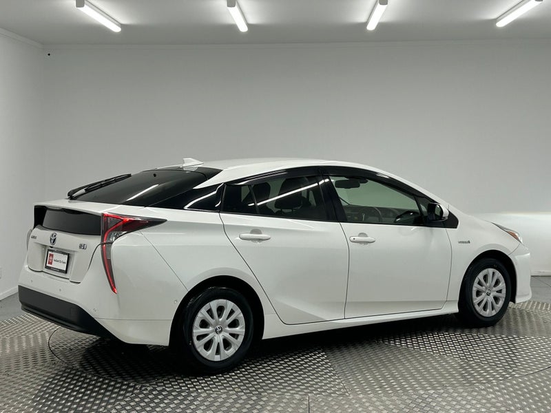 2018 Toyota Prius 1.8 Hybrid S image 3