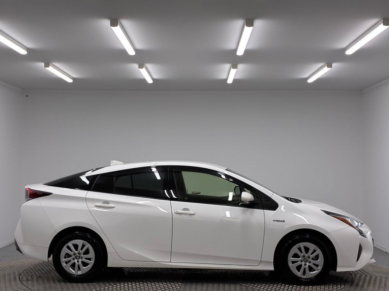 2018 Toyota Prius 1.8 Hybrid S image 2