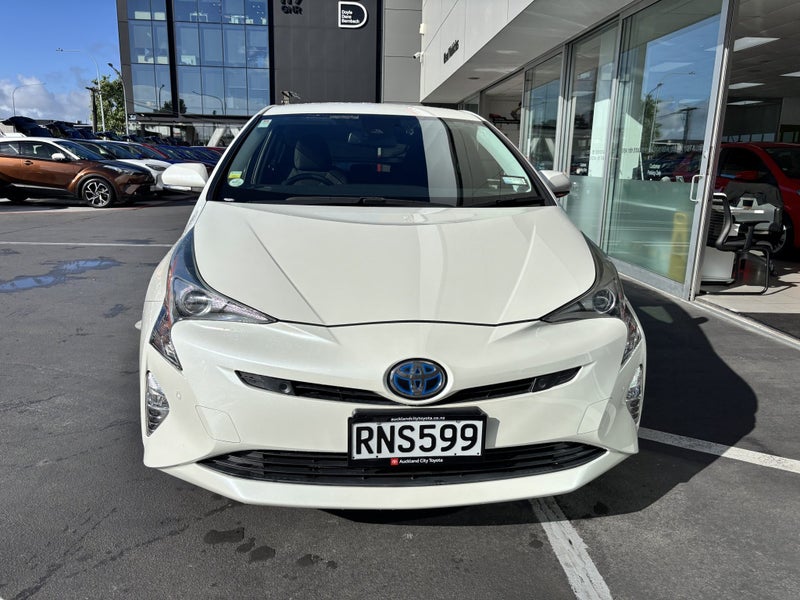 2018 Toyota Prius 1.8 Hybrid S Safety Plus image 4