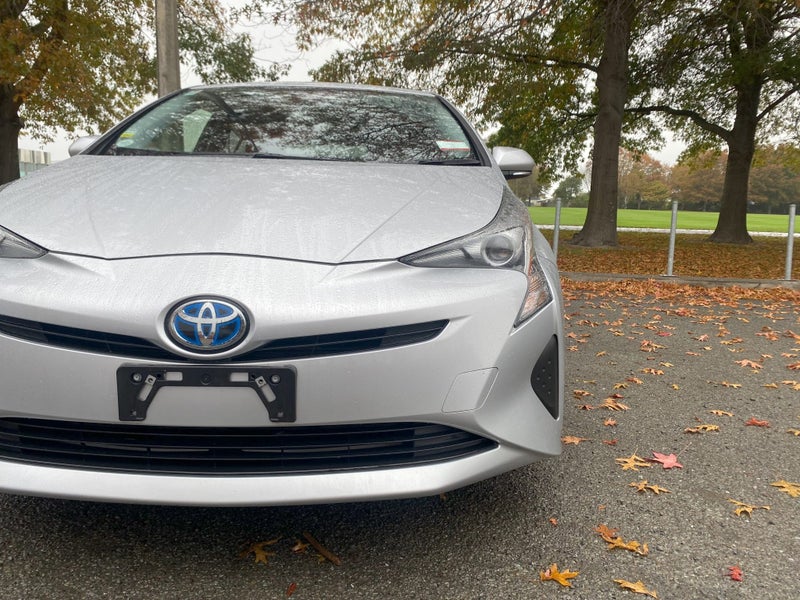 2018 Toyota Prius 1.8L Hybrid CVT FWD image 5