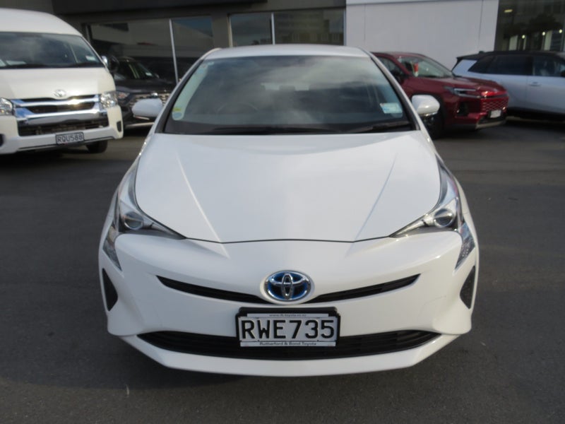 2018 Toyota Prius Hybrid S 1.8 image 2