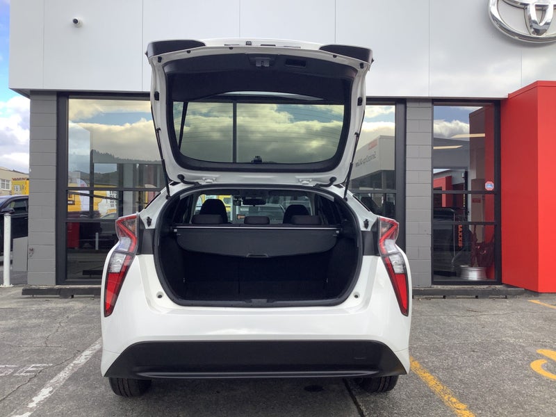 2018 Toyota Prius Hybrid S 1.8 Hatch image 5