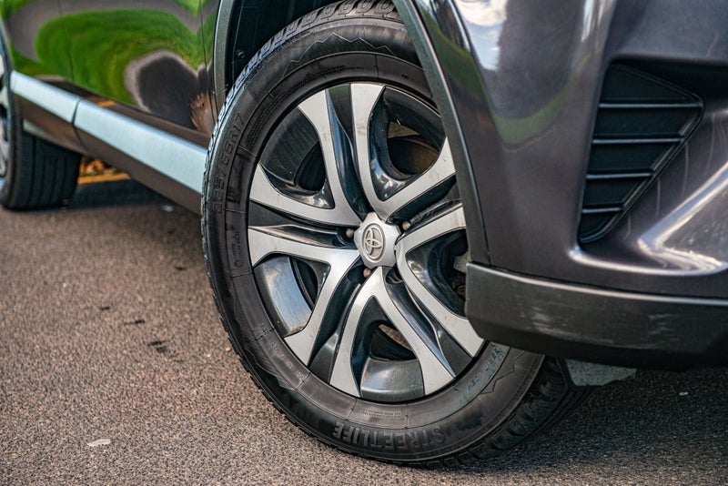 2018 Toyota RAV4 GX FWD 2.0P image 3