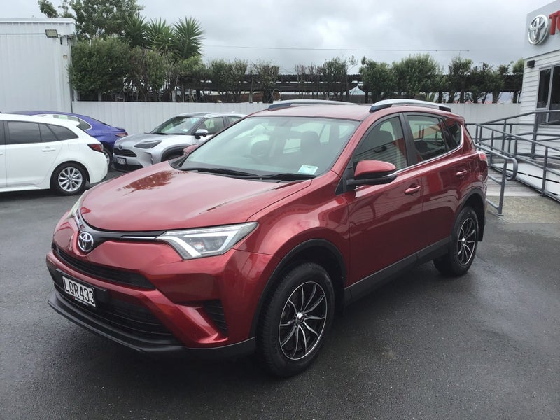 2018 Toyota RAV4 GX FWD 2.0P SUV image 3