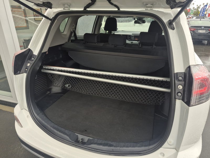 2018 Toyota RAV4 GXL 2.0P 2WD Auto image 5