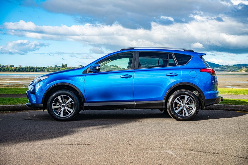 2018 Toyota RAV4 GXL AWD image 4