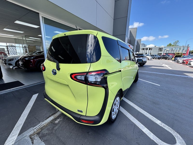 2018 Toyota Sienta 1.5 Hybrid G SPEC 7 SEATER image 3