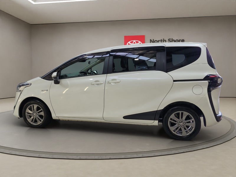 2018 Toyota Sienta 1.5L Hybrid G Cuero 2WD Wagon image 4