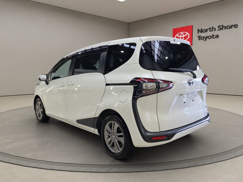 2018 Toyota Sienta 1.5L Hybrid G Cuero 2WD Wagon image 5