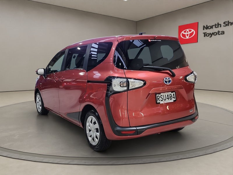 2018 Toyota Sienta 1.5L Hybrid X FWD SUV image 5