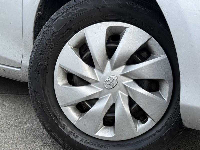 2018 Toyota Vitz 1.5 Hybrid F 5Dr Hatch CVT - C... image 3