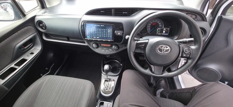 2018 Toyota Vitz 1.5 Hybrid F image 2
