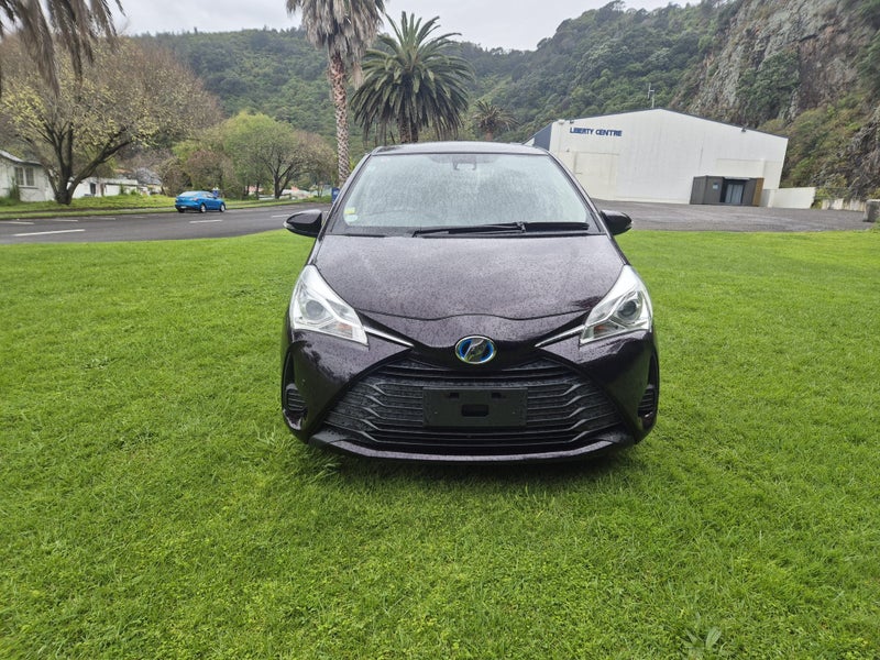 2018 Toyota Vitz 1.5 Hybrid F Safety Edition image 2