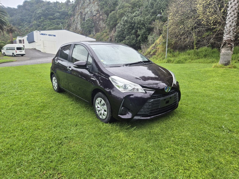 2018 Toyota Vitz 1.5 Hybrid F Safety Edition image 3