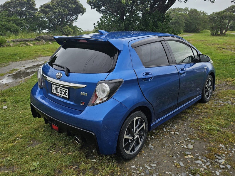 2018 Toyota Vitz 1.5 Hybrid GR Sport 5 Dr Hatch... image 4
